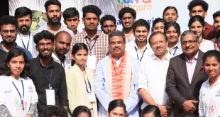 युवा संगम फेज-3 में ओडिशा आने वाले केरल के बच्चों से मिले केन्द्रीय शिक्षा मंत्री